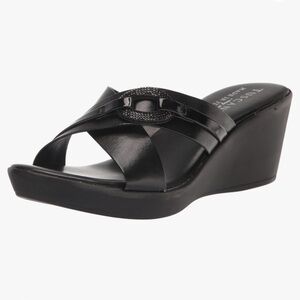 Tuscany By Easy Street Women’s Sze 9 M Sabina Vegan Leather Wedge Sandals Shoes